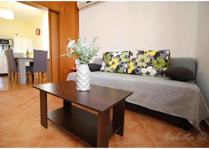 Smoljic 4+2 Apartamento *