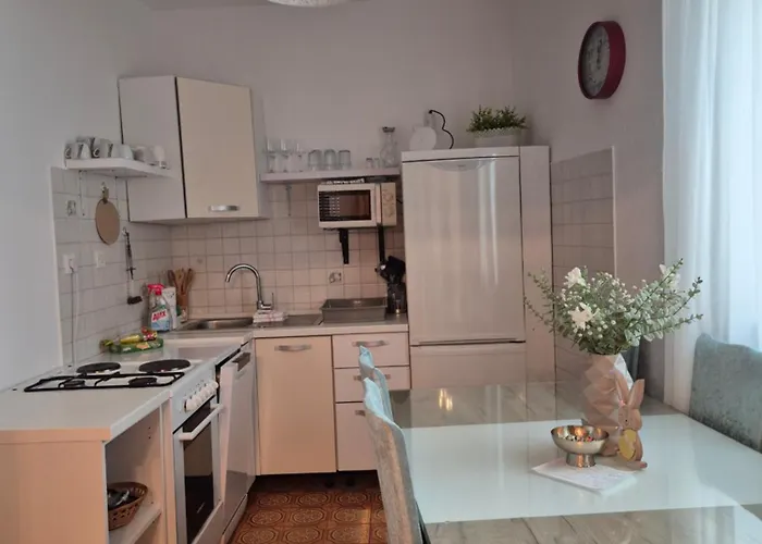 Apartamento Smoljic 4+2 *